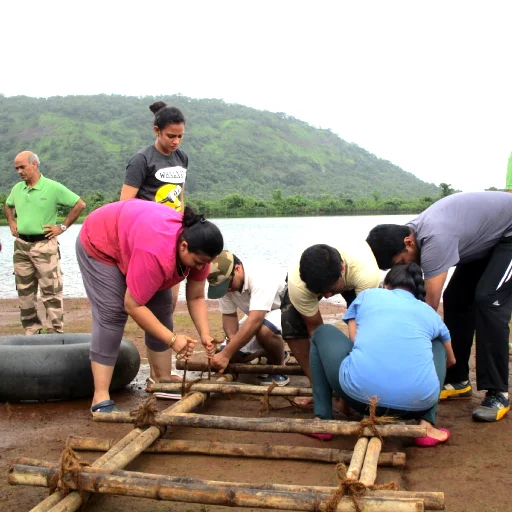 Raft Building Tream Building Training